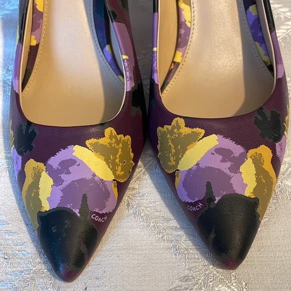 Coach Floral Leather Pump, new - Picture 6 of 12